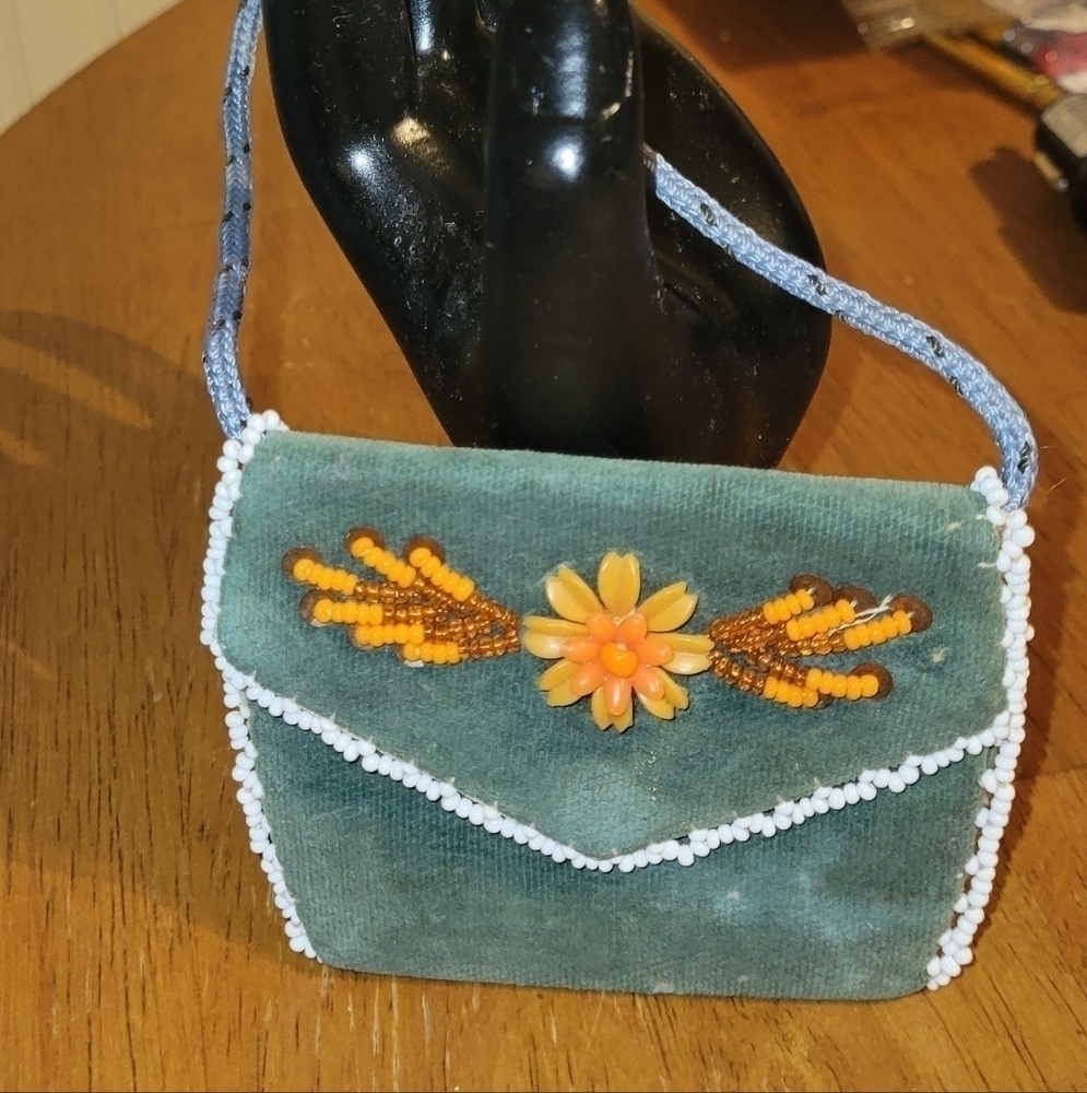 SMALL vintage coin purse. Velvet green with green and white beads